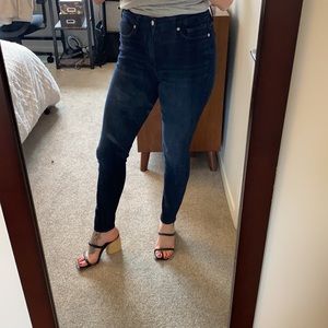 NEW Good American, Good Legs Jeans - size 6/28